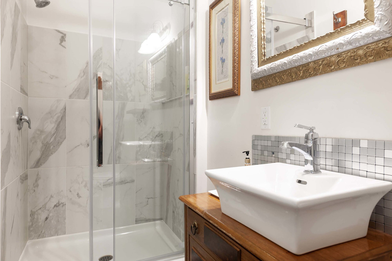 Bathroom 4, Stone Maiden Inn, Perth