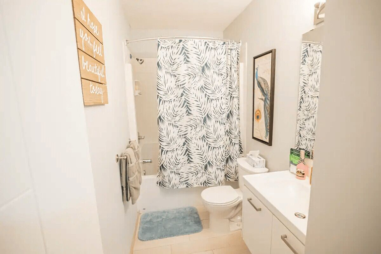 Bathroom 3, Stunning Home, Division No. 11