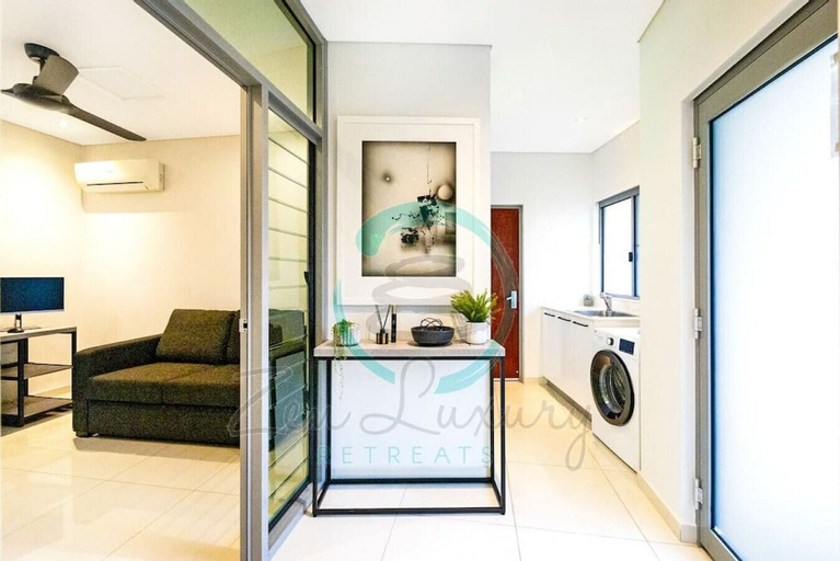 Others 5, ZEN ARCTIC LUXURY 2-STORY House & Pool, Fannie Bay