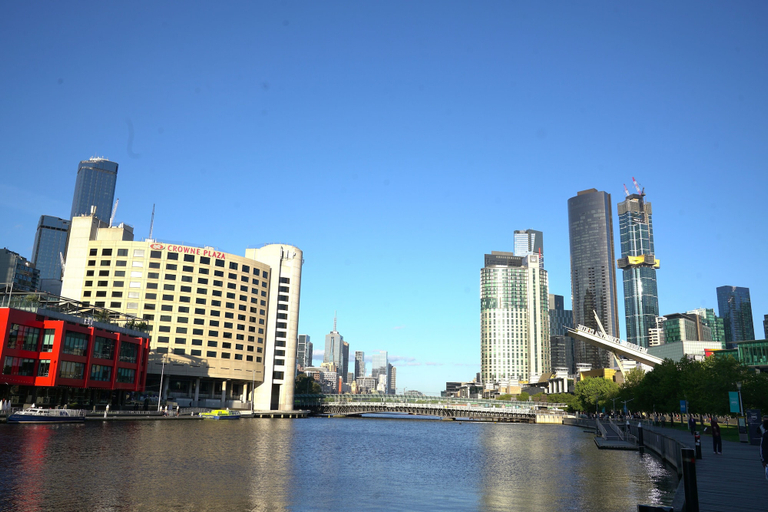 Exterior & Views 2, 2-BRM Apartment Yarra River View Skyline, Melbourne