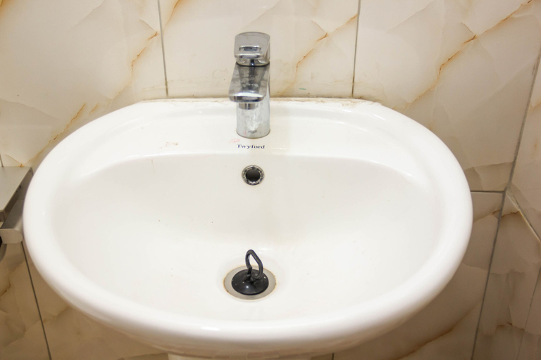 Bathroom 3, wecare4you lodge, Awutu Efutu Senya
