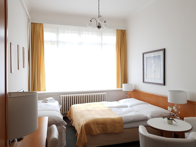 Bedroom 3, Pension Jana - Domov Mládeže, Praha 2