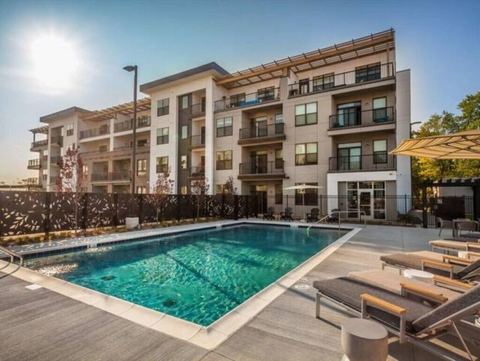 Sport & Beauty, CozySuites at Notch, Marion