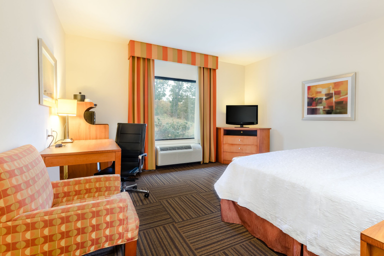 Bedroom 3, Hampton Inn Ringgold-Ft. Oglethorpe, Catoosa