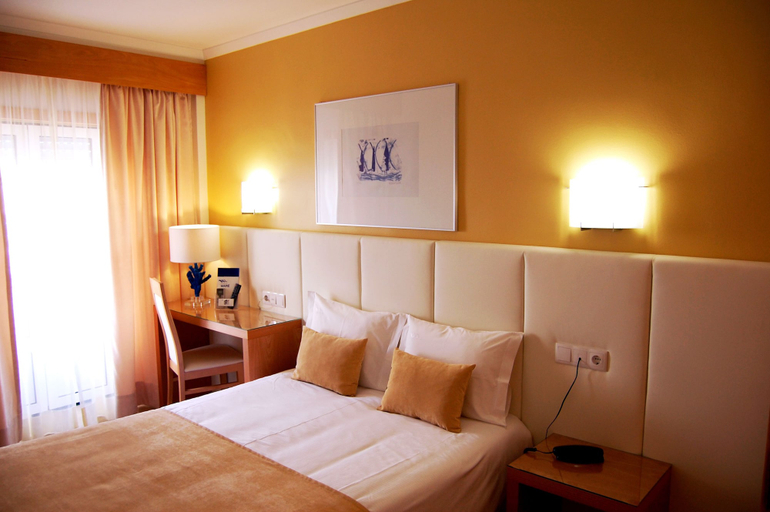 Bedroom 3, Hotel Mare, Nazaré