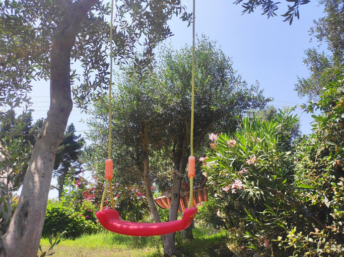 Others 5, TETRAKTYS estate, Ionian Islands