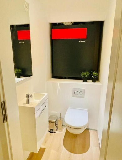 Bathroom 2, New 1 bedroom in City Center- Terrace, Luxembourg
