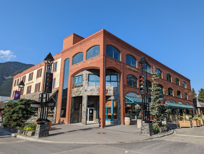 Exterior & Views 4, King Edward Hotel, Division No. 15