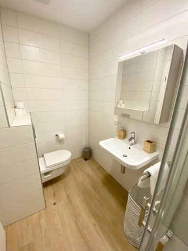Bathroom 2, Luxury 2023 Flat in city center. Parking, Luxembourg