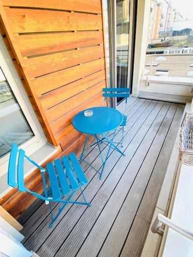 Others 3, Large Studio in Center with Terrace, Luxembourg