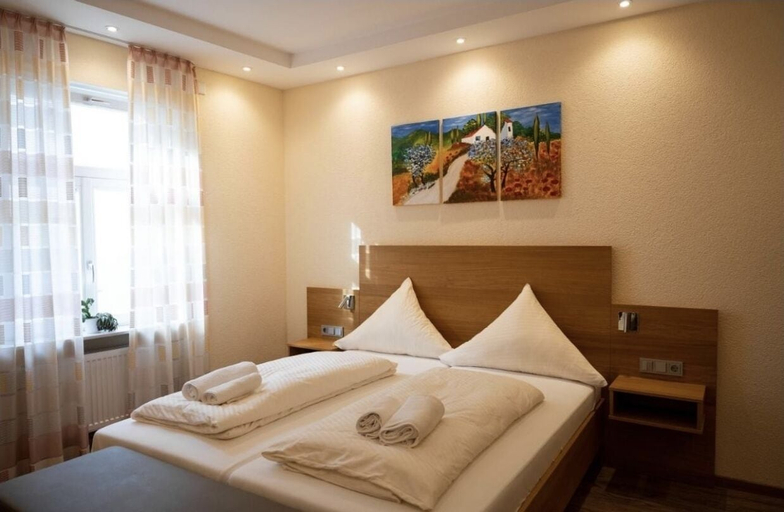 Bedroom 2, zur Krone, Rhein-Neckar-Kreis