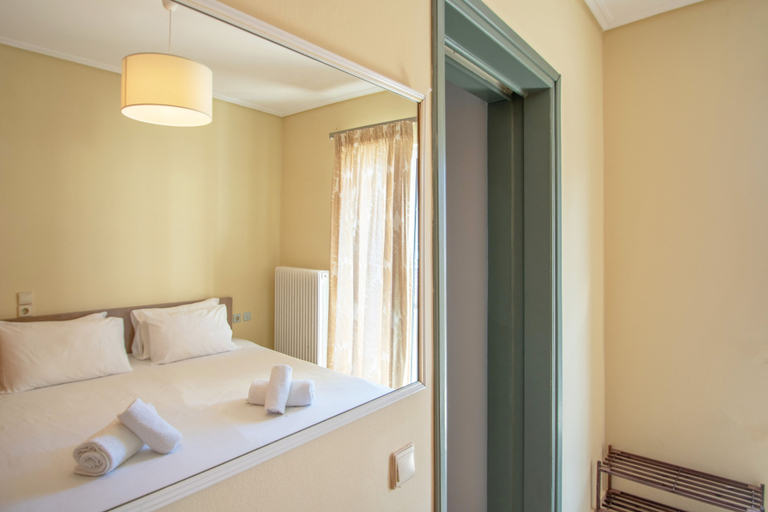 Bedroom 3, Roma, Ionian Islands
