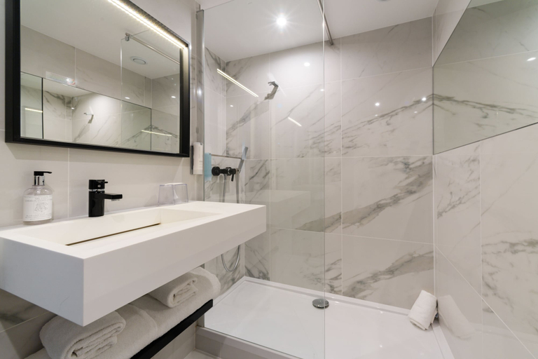 Bathroom 5, Best Western Plus Paris Meudon Ermitage, Hauts-de-Seine