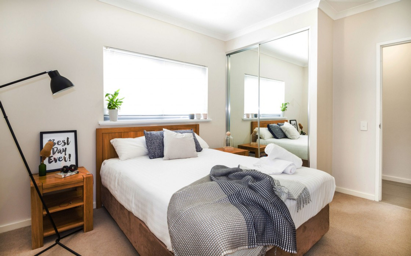Bedroom 2, Airport Apartments by VetroBlu, Belmont
