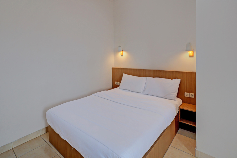 Bedroom 1, OYO 92607 Simalem Guest House, Badung