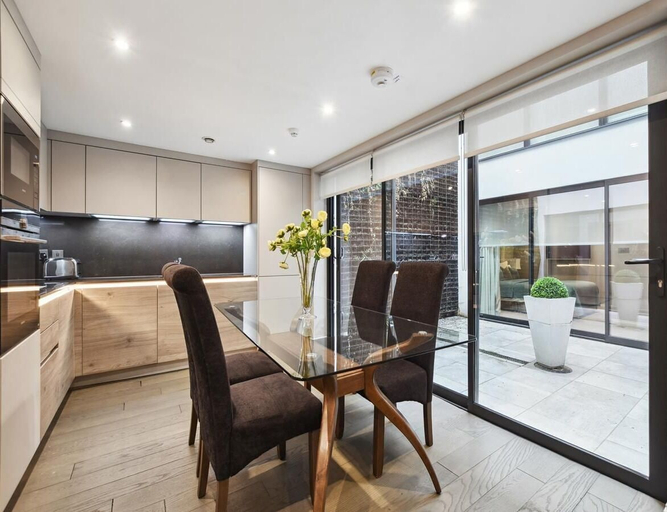 Others 5, Buckingham Palace Residences by Aeria Apartments, London