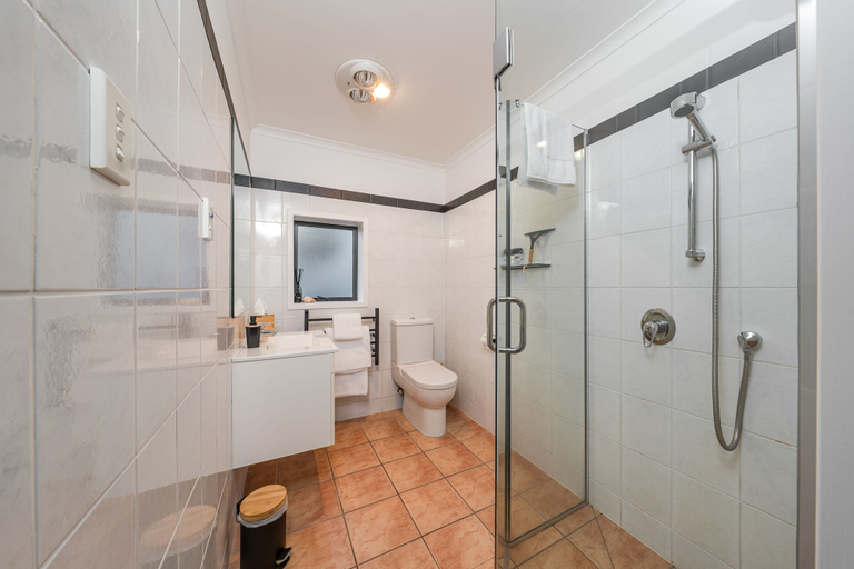 Bathroom 4, Esplanade Apartments, Dunedin