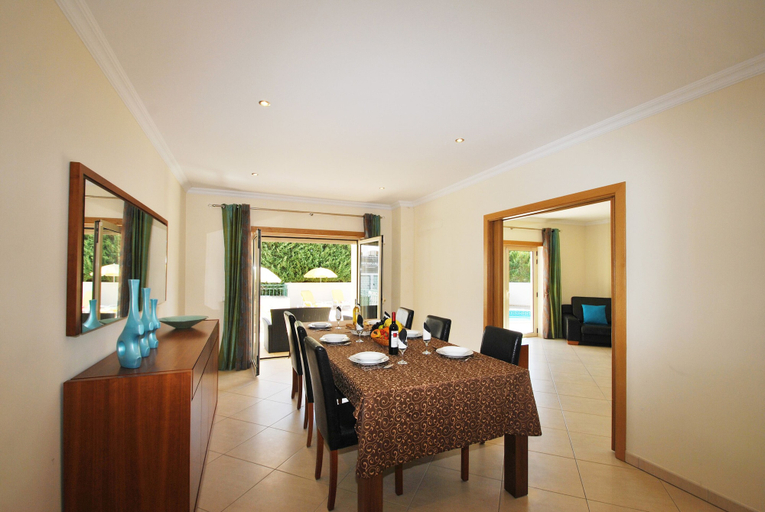 Others 5, Villa Anna, Albufeira