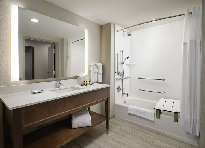 Bathroom 4, Best Western Plus Desoto, Desoto