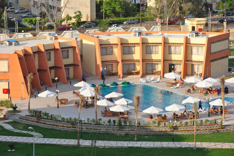 Glorious Hotel Cairo, 'Ain Schams