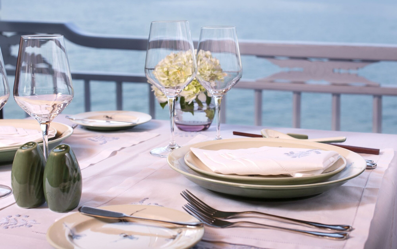 Food & Drinks 4, Hera Classic Boutique Cruises, Hạ Long