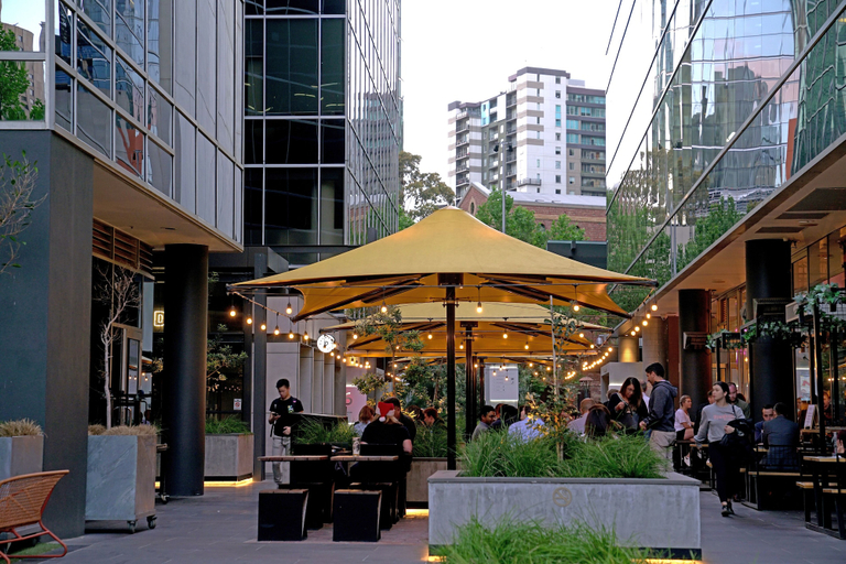 Food & Drinks 5, 2-BRM Apartment Yarra River View Skyline, Melbourne