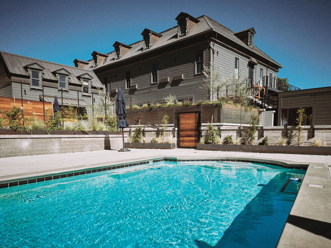 Sport & Beauty 4, Stockfarm Inn, Mendocino