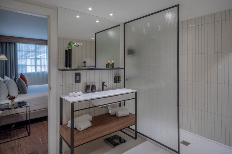 Bathroom 5, The Level at the Melia White House, London