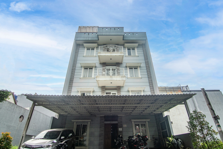Exterior & Views 2, OYO 92602 Doesnami Syariah 2, South Tangerang