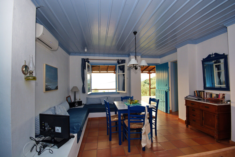 Living area 2, Limani Cottage, Thessaly