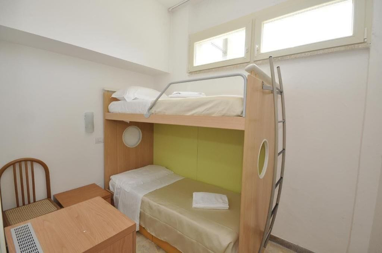 Bedroom 3, Hotel Airone, Lucca
