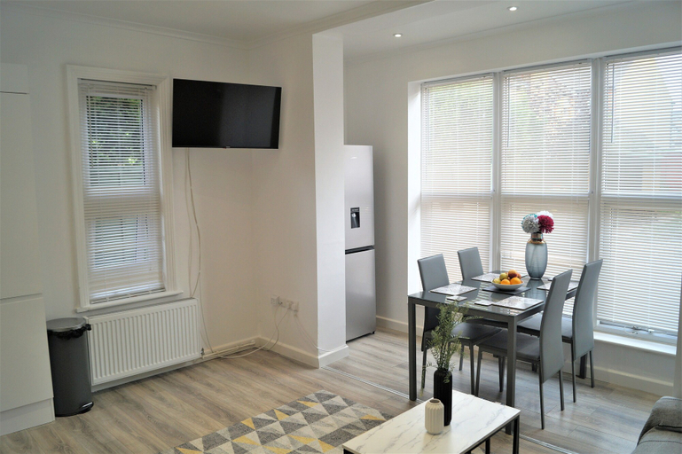Others 5, Harwoods Road Watford Apartments, Hertfordshire