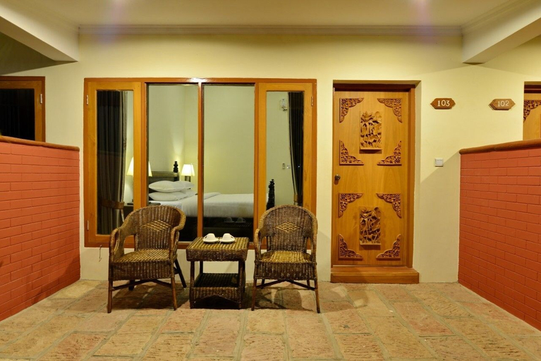 Others 5, Royal House Hotel, Myingyan