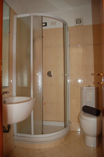 Bathroom 2, Cosy Apartment Central Location City View Genova, Genova