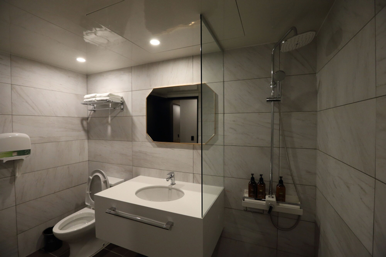 Bathroom 3