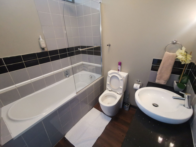 Bathroom 4, Easy Stay - The Vantage, City of Johannesburg