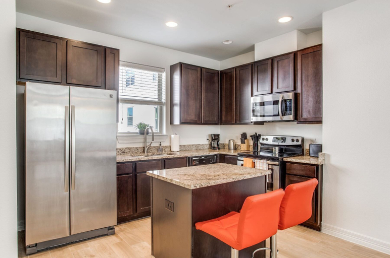 Others 4, 3BR CozySuites Central Austin - 7, Travis