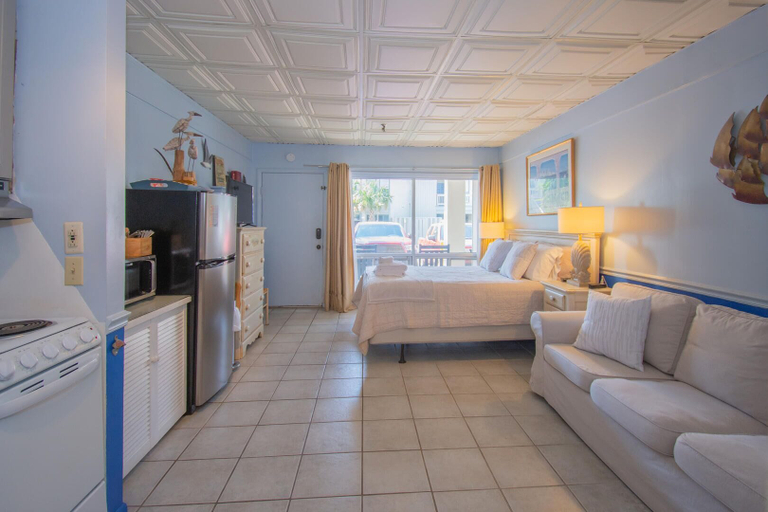 Others 5, 512 Sunsuites, Beaufort