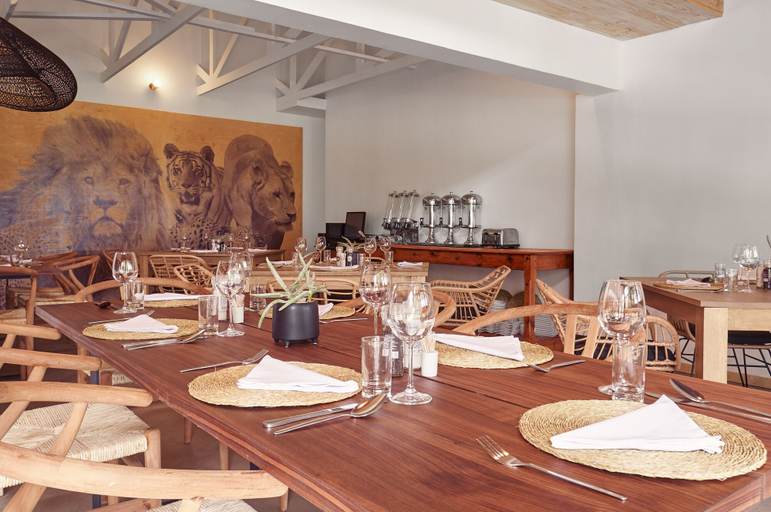 Food & Drinks 4, LIONSROCK Big Cat Sanctuary, Thabo Mofutsanyane