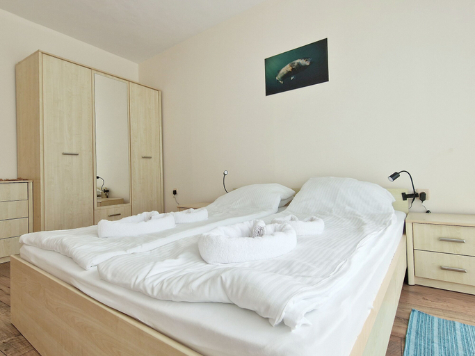 Bedroom 3, Marty's Beachfront Apartments, Nesebar