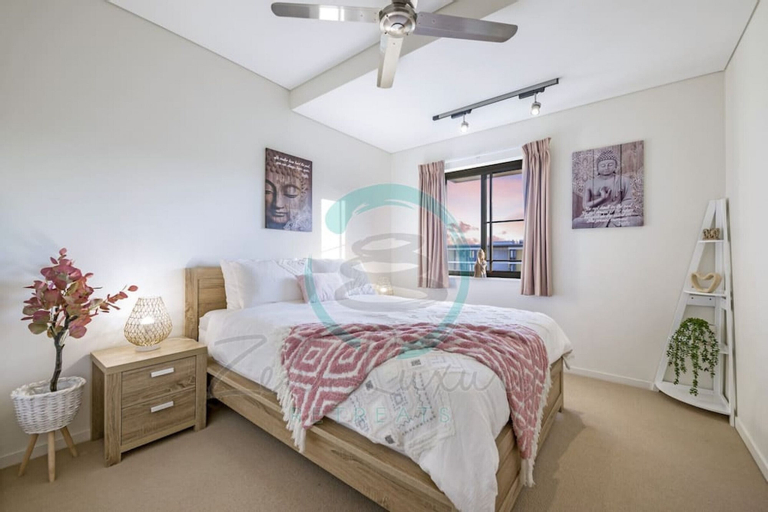 Bedroom 3, ZEN PENINSULA - 3 BR Waterfront Apt, City - Inner
