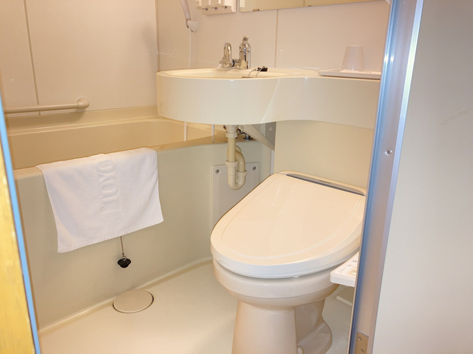 Bathroom 5, Toyoko Inn Nagoya Sakae, Nagoya