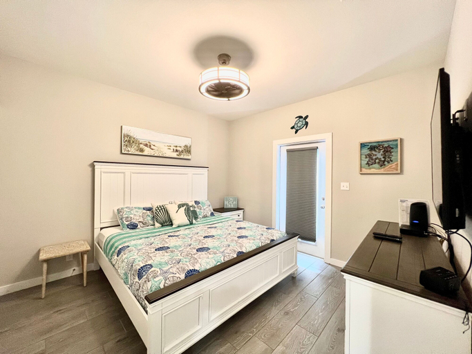 Bedroom 3, Grace Bay-15129, Nueces