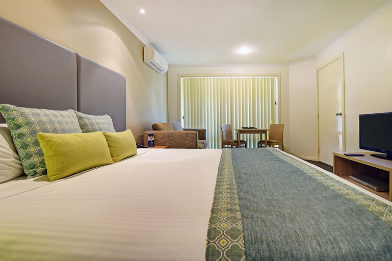 Bedroom 8