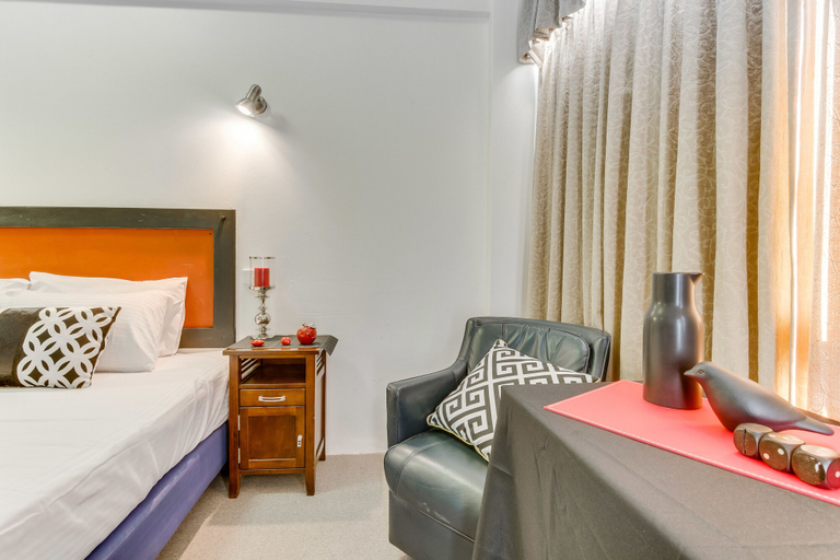 Bedroom 2, Rockhampton Riverside Central Hotel, Rockhampton