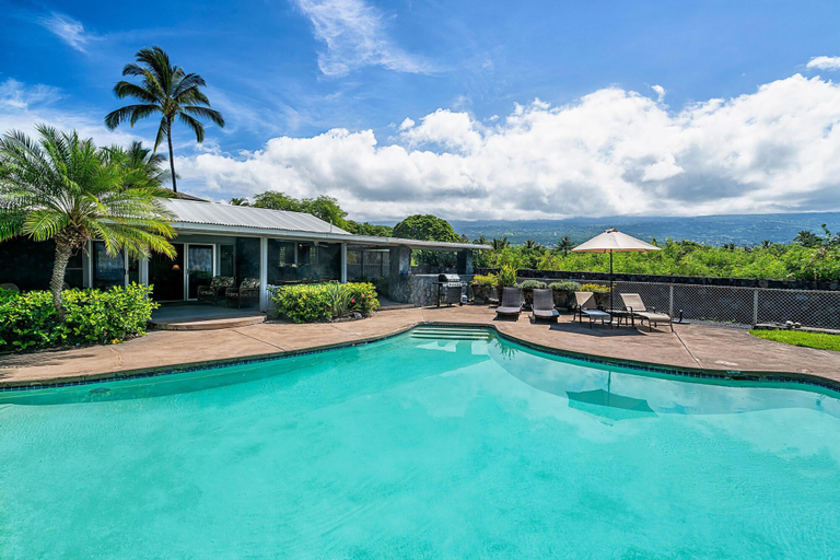 Sport & Beauty 3, Hale Pahukoa, Hawaii