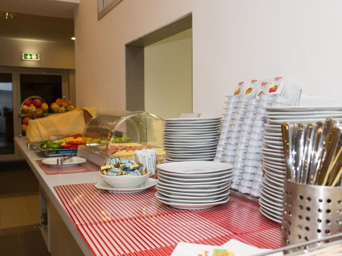 Food & Drinks 5, Win Budget B&B, Wiener Neustadt
