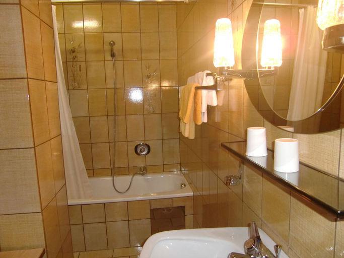 Bathroom 4, Activ Pension Bergfrieden, Innsbruck Land