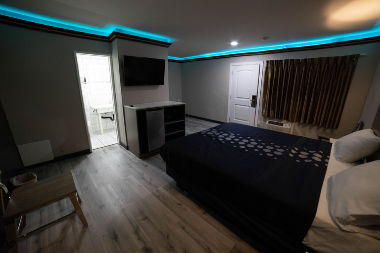 Bedroom 3, Artesia Motor Inn, Los Angeles