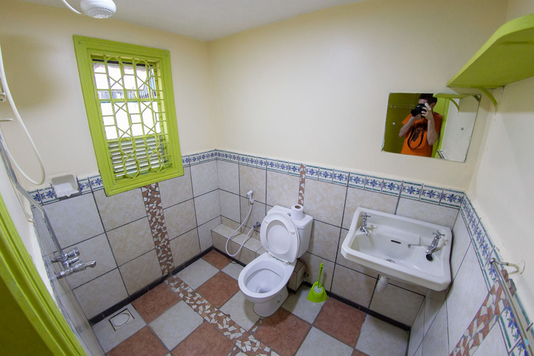 Bathroom 4, We Travel Hostel, Moshi Urban